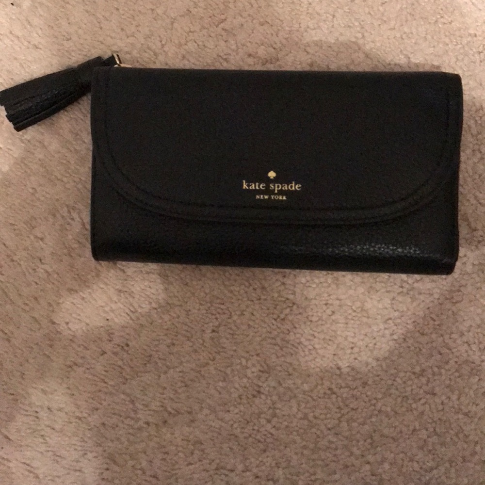 Barely used authentic Kate Spade Leather Wallet
